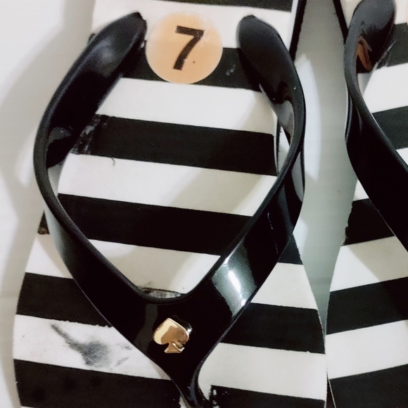 Kate Spade Milli Sandals Black White Striped Wedge Flip Flops Size 7 - Picture 5 of 5